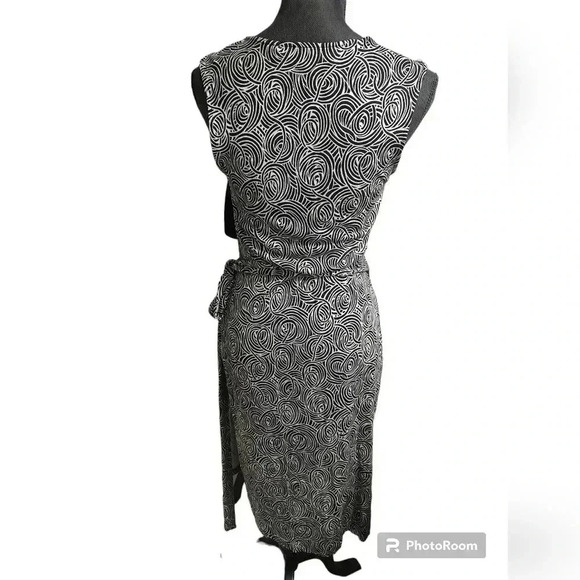 Diane Von Furstenberg sleeveless silk jersey wrap dress - Picture 3 of 4